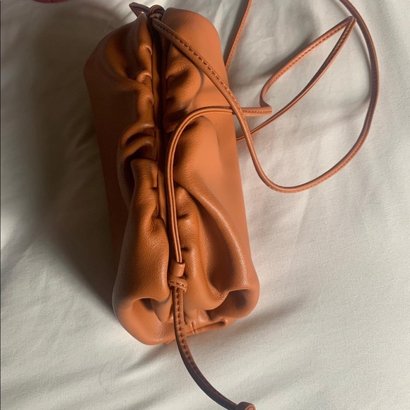 Brown leather bag. Soft oversize cluth. - Picture 2 of 2